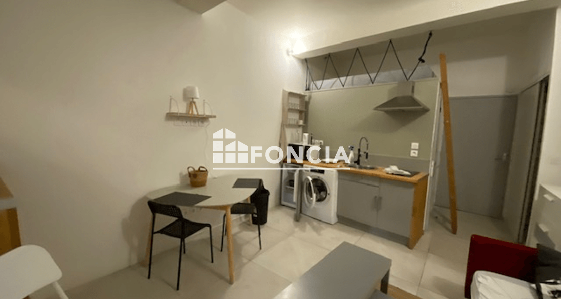 Studio meublé (20.4 m²) à louer - Avignon (84000)