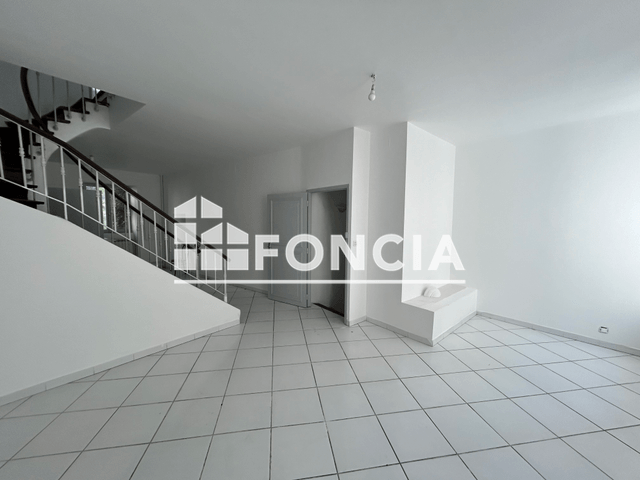 Maison 4 pièces (84.24 m²) à louer - Nimes (30000)