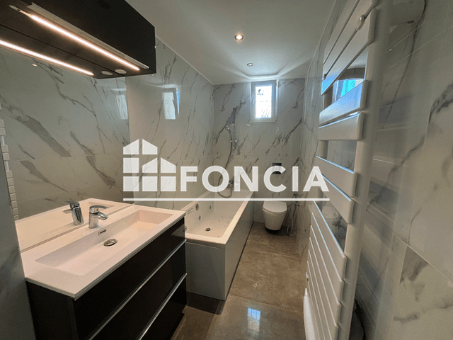 Maison 5 pièces (110.81 m²) à louer - Mougins (06250)