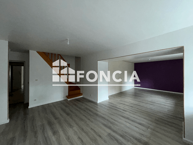 Appartement 3 pièces (71 m²) à louer - Vrigne Aux Bois (08330)