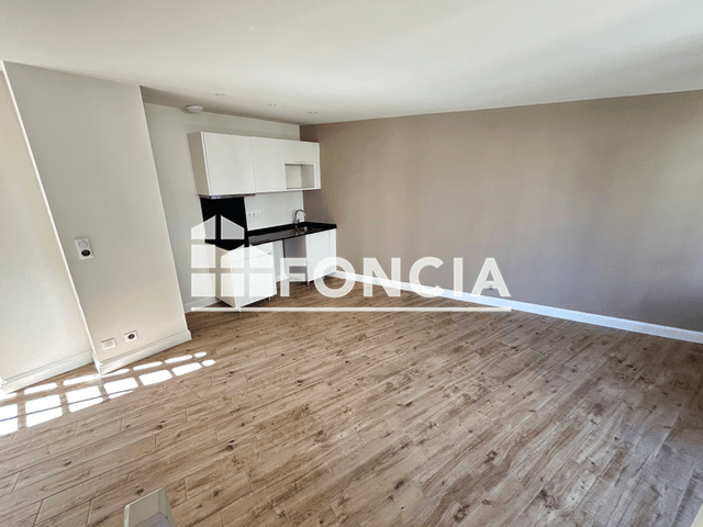 Appartement 3 pièces (49.98 m²) à louer - Saintes (17100)