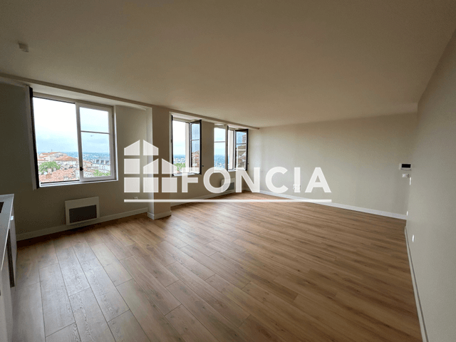 Appartement 3 pièces (67.8 m²) à louer - Angouleme (16000)