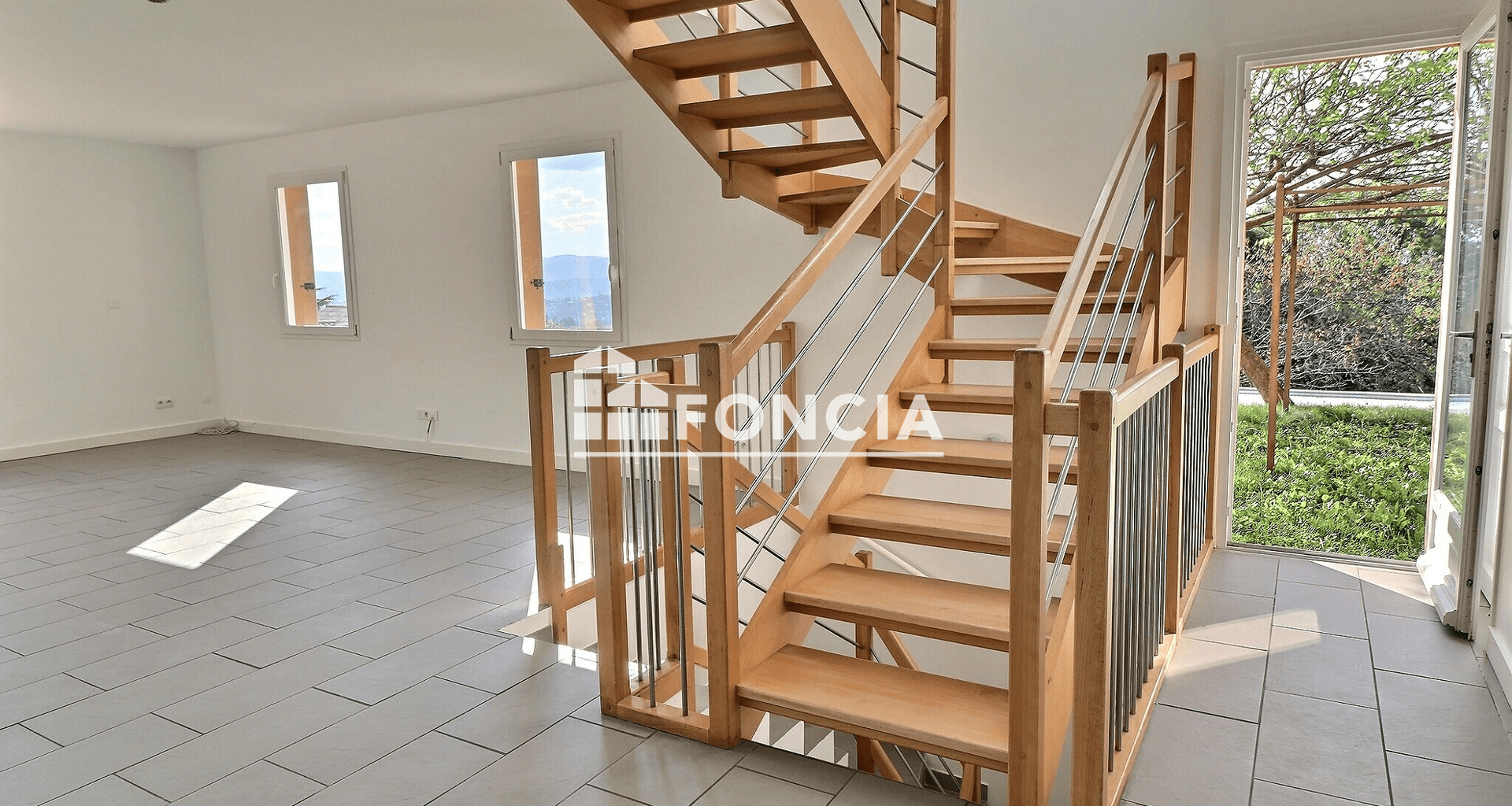 Maison 6 pièces (188.46 m²) à louer - Limonest (69760)