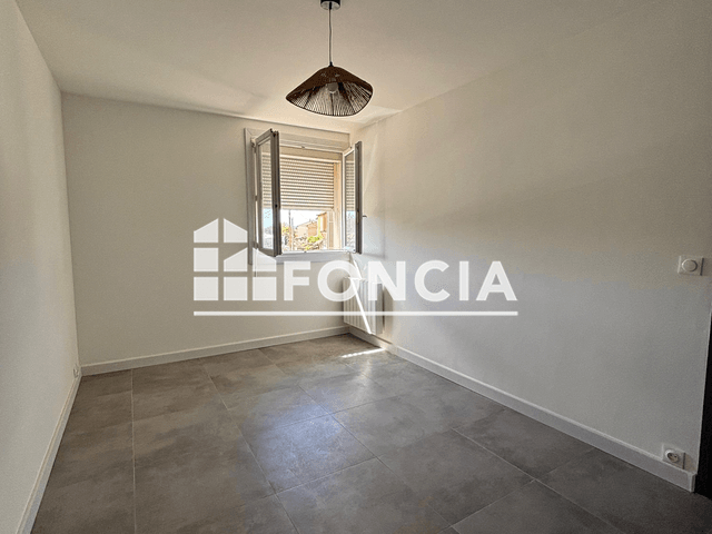 Studio (26.14 m²) à louer - Berre L'etang (13130)