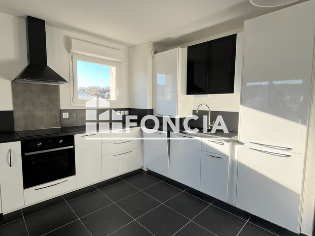 Appartement 3 pièces (64.6 m²) à louer - Les Pennes Mirabeau (13170)