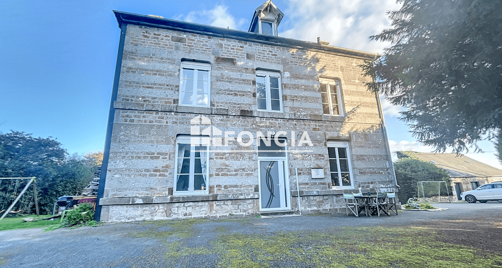 Maison 5 pièces (181 m²) à vendre - La Lande-patry (61100)