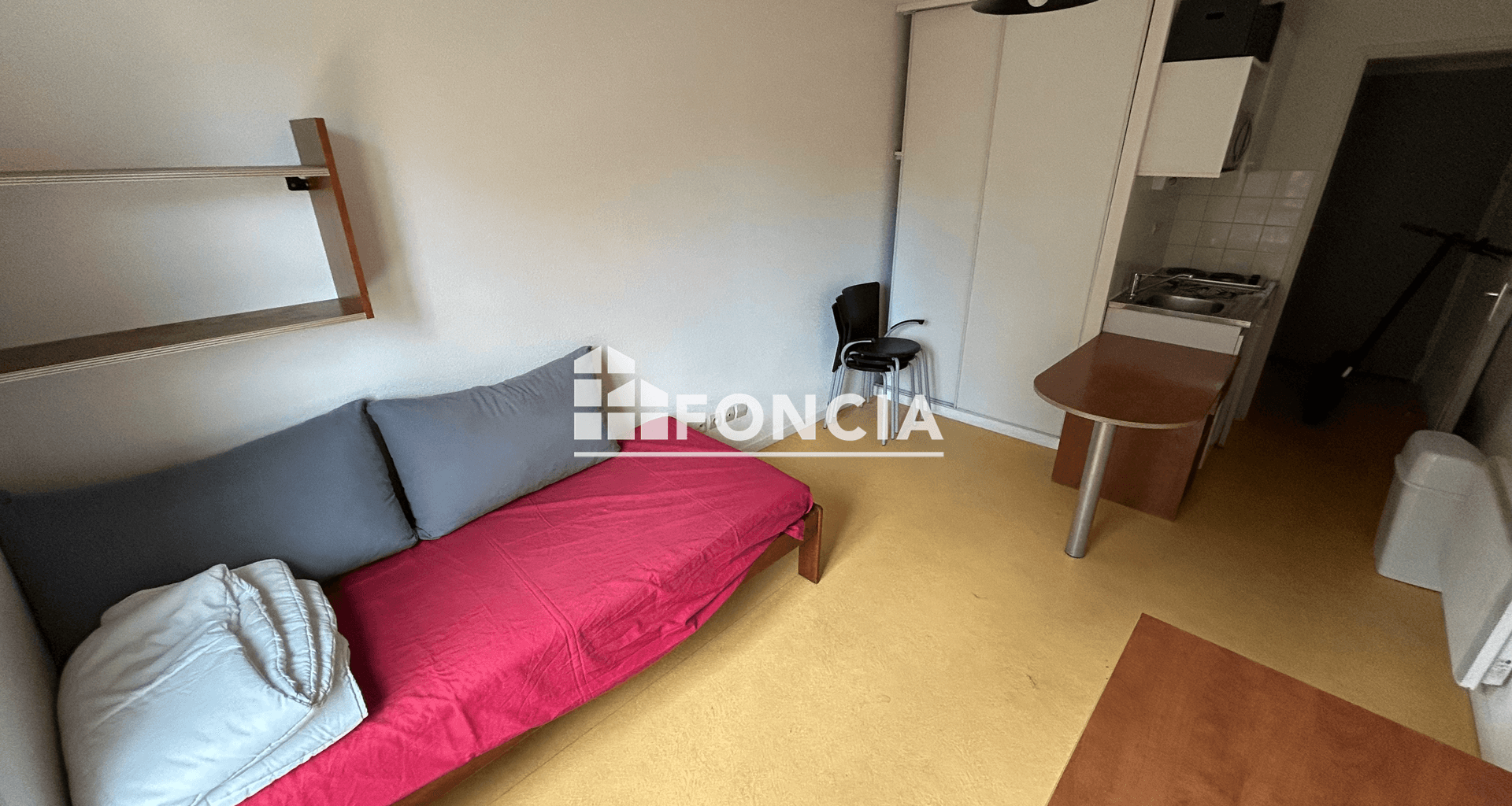 Studio meublé (17.99 m²) à louer - Valence (26000)