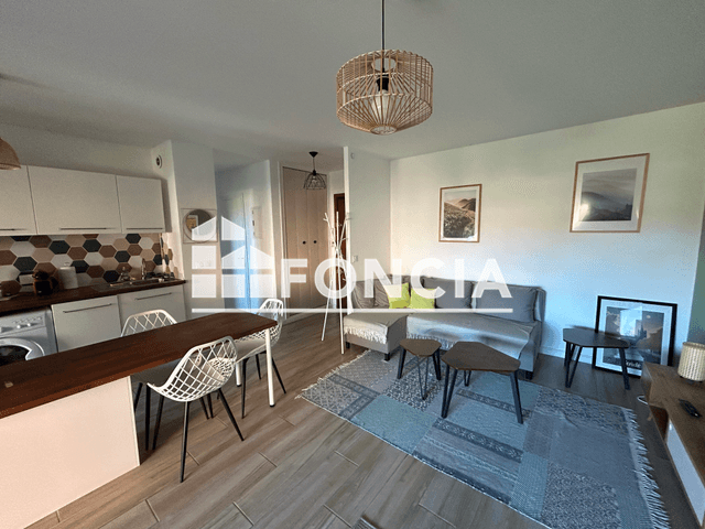 Appartement meublé 2 pièces (46 m²) à louer - Hyeres Les Palmiers (83400)