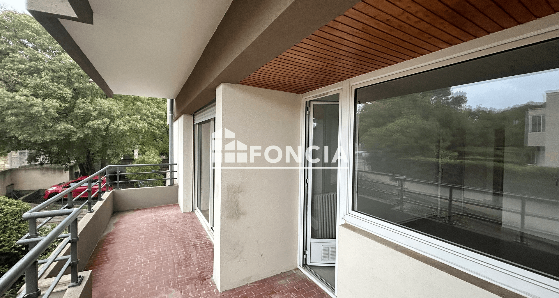 Appartement 5 pièces (101.2 m²) à louer - Nîmes (30900)