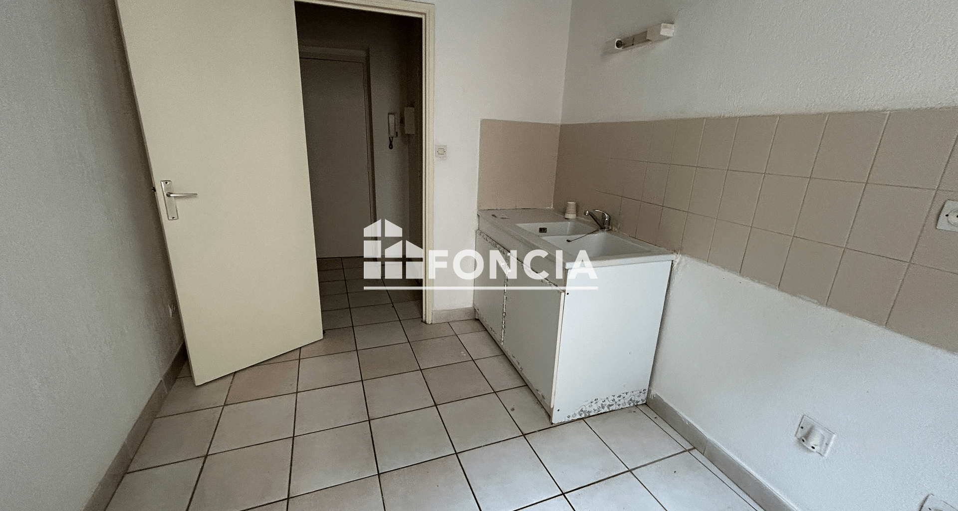 Appartement 2 pièces (44.1 m²) à louer - Pont-saint-esprit (30130)