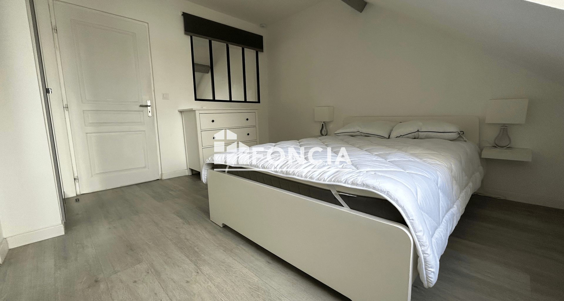 Appartement meublé 2 pièces (24.77 m²) à louer - Saint-germain-en-laye (78100)