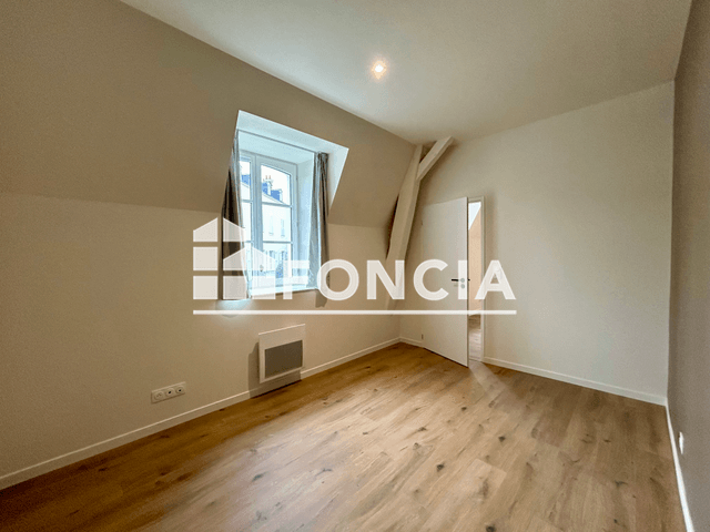 Appartement 2 pièces (50.18 m²) à louer - Laval (53000)
