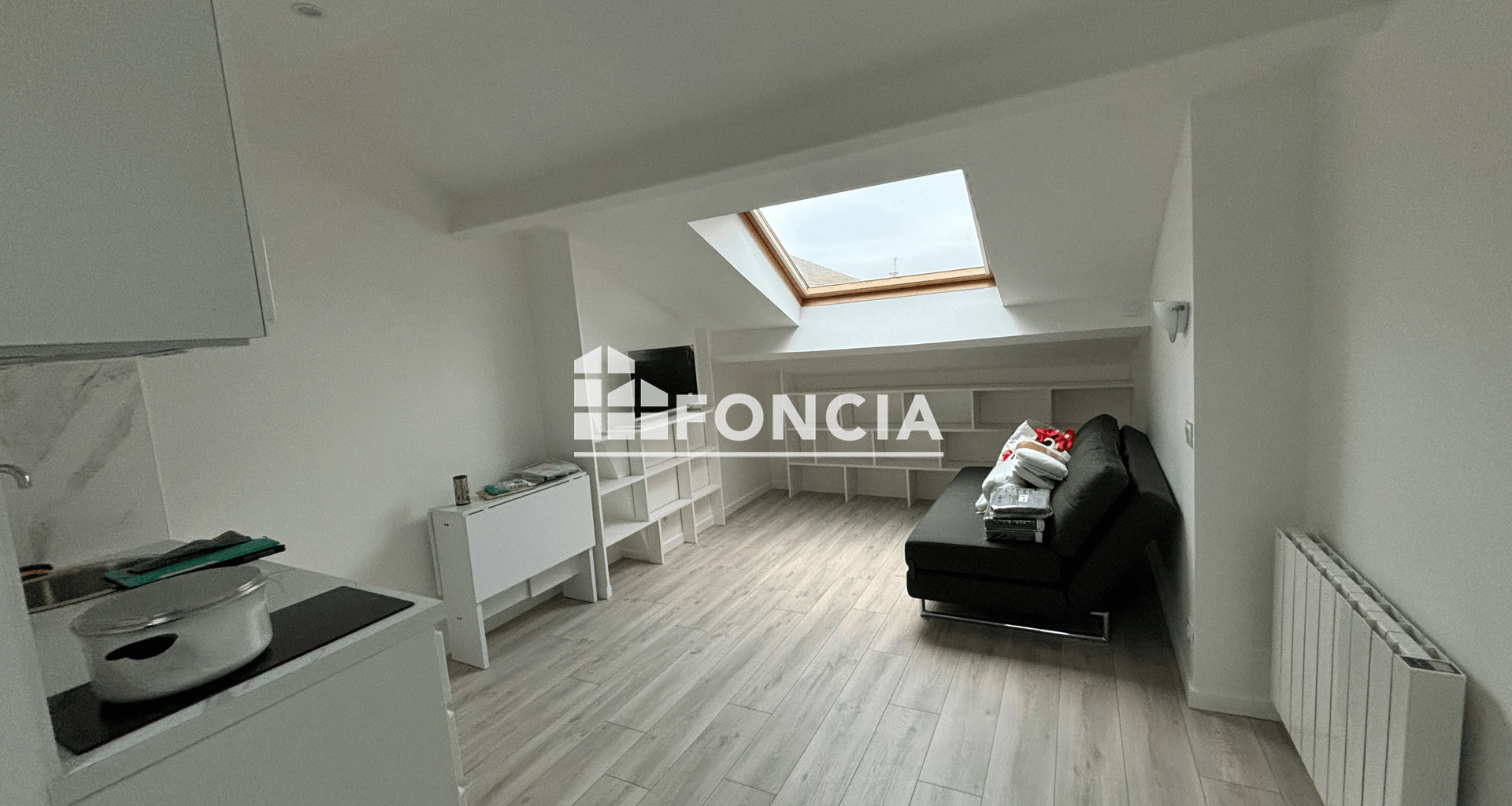 Studio meublé (13.36 m²) à louer - Issy-les-moulineaux (92130)
