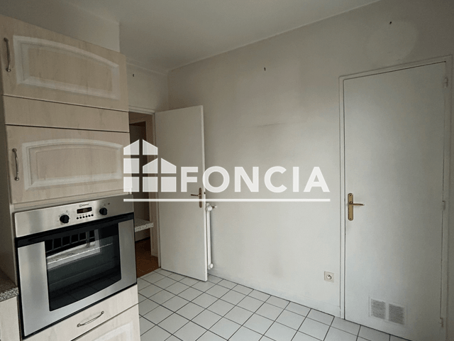 Appartement 4 pièces (82.85 m²) à louer - Orleans (45000)