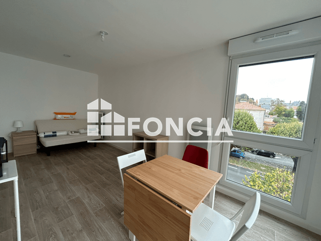 Studio meublé (29.89 m²) à louer - La Roche Sur Yon (85000)