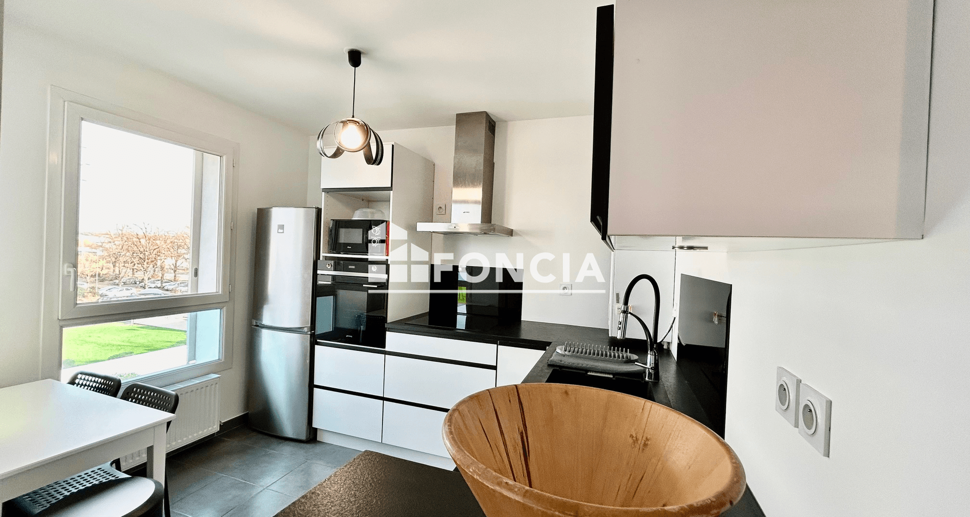 Appartement meublé 2 pièces (41.4 m²) à louer - Saint-priest (69800)