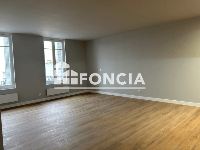 Studio (40 m²) à louer - Saintes (17100)