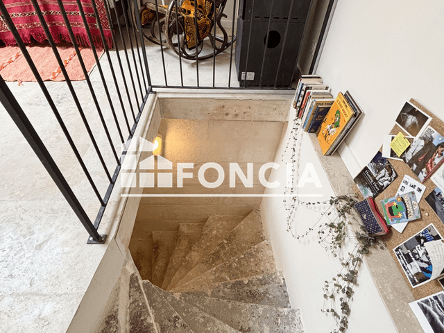 Maison 3 pièces (79.8 m²) à louer - Arles (13200)