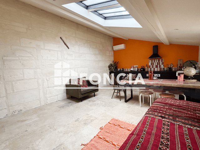 Maison 3 pièces (79.8 m²) à louer - Arles (13200)