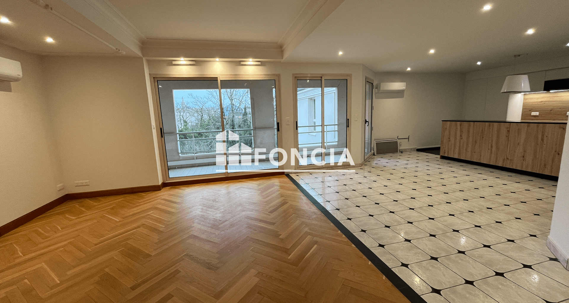 Appartement 5 pièces (161.49 m²) à louer - Niort (79000)