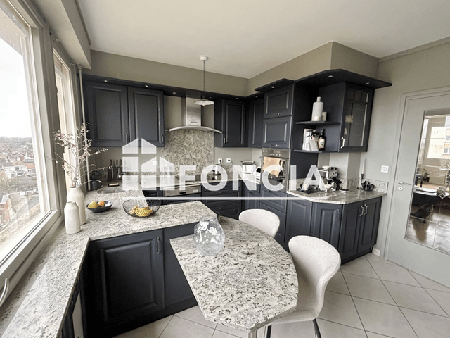 Appartement meublé 3 pièces (86.32 m²) à louer - Lille (59800)