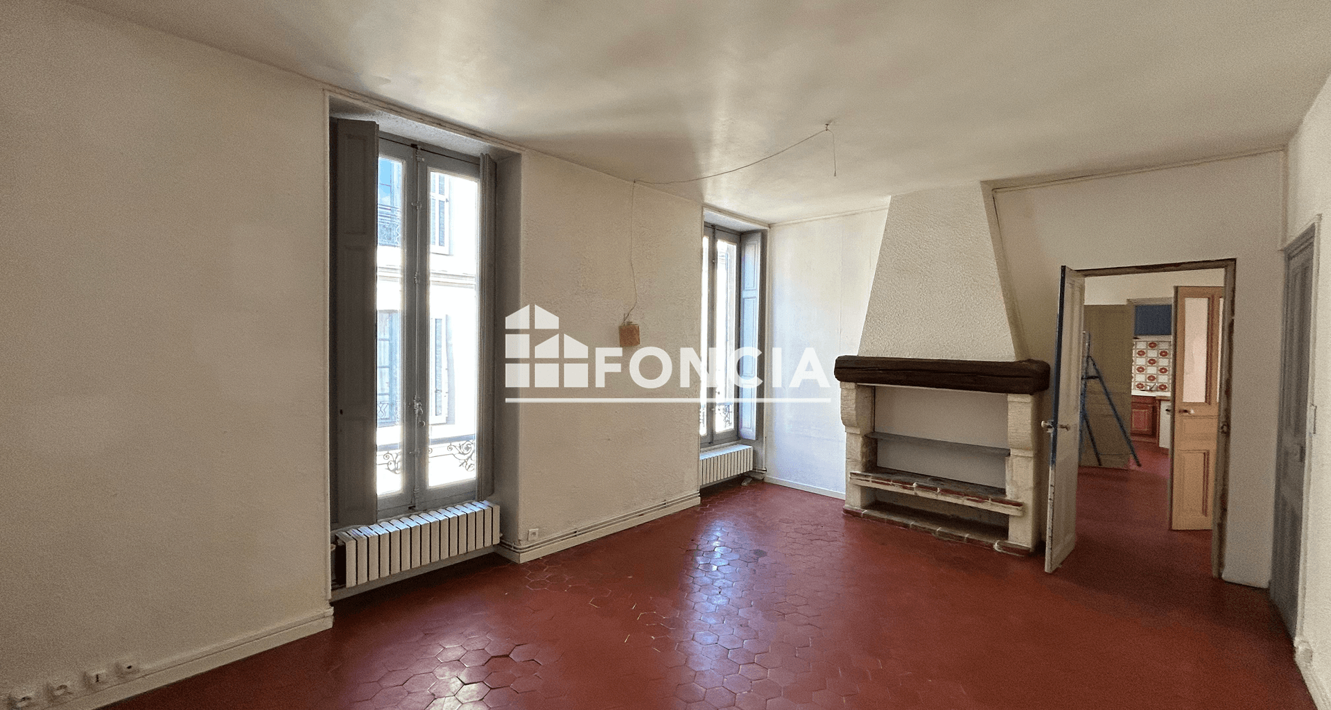 Appartement 4 pièces (115.7 m²) à louer - Nîmes (30000)