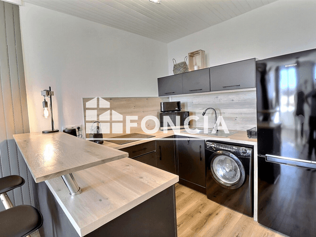 Appartement meublé 2 pièces (30.64 m²) à louer - Hyeres (83400)