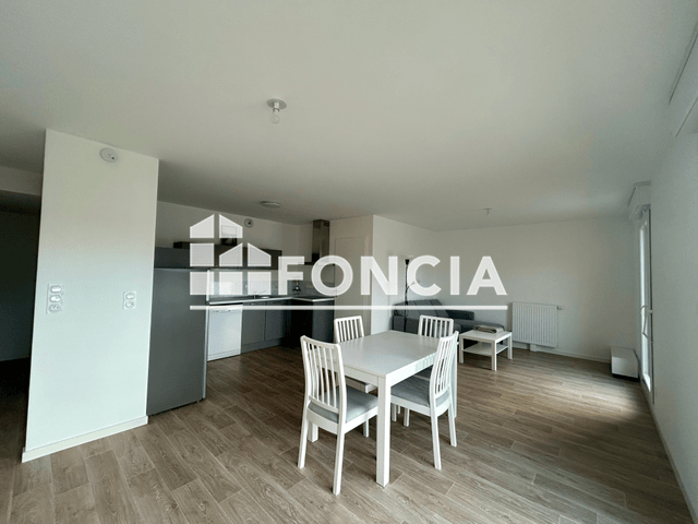 Appartement meublé 3 pièces (79.44 m²) à louer - La Roche Sur Yon (85000)