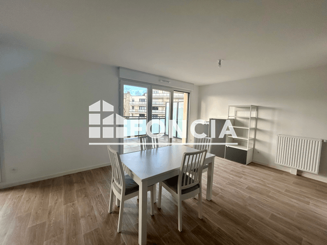 Appartement meublé 3 pièces (79.44 m²) à louer - La Roche Sur Yon (85000)