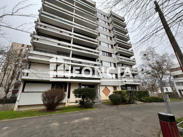 Studio (27.47 m²) à louer - Evry (91000)