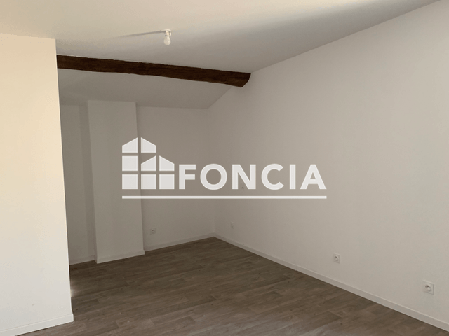 Studio (24 m²) à louer - St Gilles (30800)