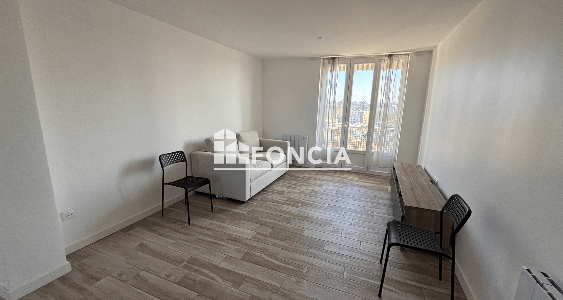 Appartement meublé 3 pièces (54 m²) à louer - Bourg-lès-valence (26500)