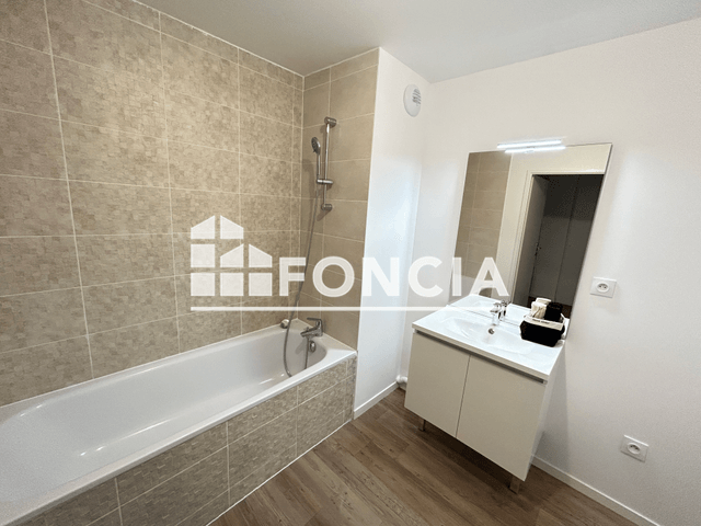 Appartement 3 pièces (65.96 m²) à louer - Luce (28110)