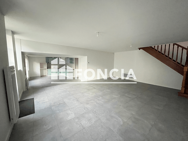 Maison 4 pièces (139 m²) à louer - Cram-chaban (17170)