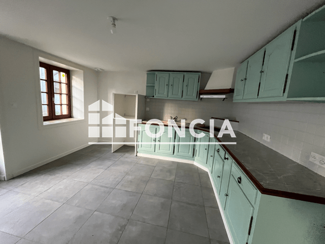 Maison 4 pièces (139 m²) à louer - Cram-chaban (17170)