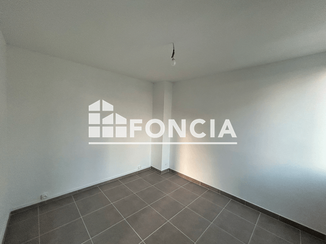 Appartement 3 pièces (55.2 m²) à louer - Nimes (30900)