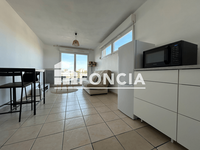 Appartement meublé 2 pièces (39.3 m²) à louer - Nimes (30000)