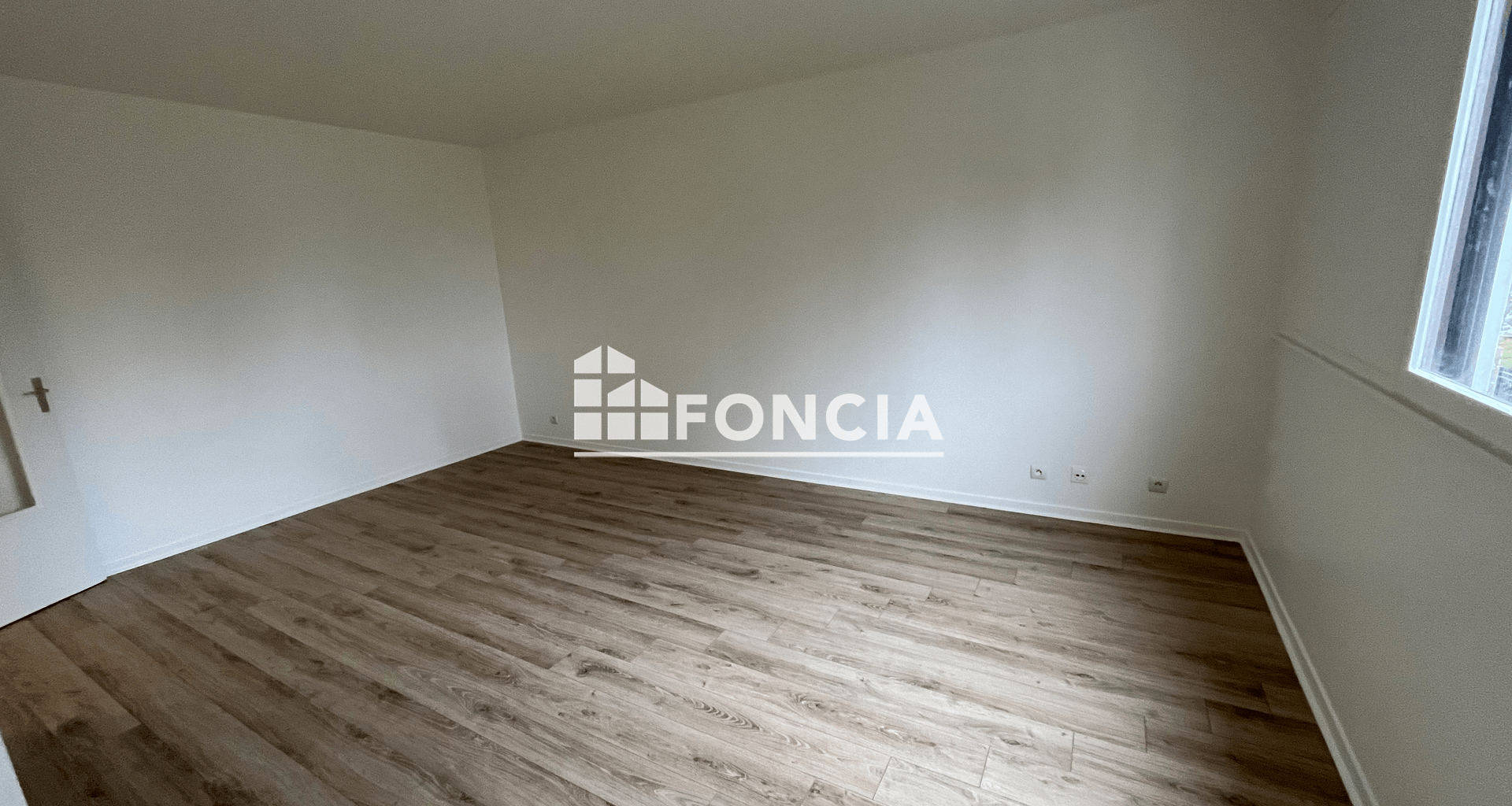 Studio (27.47 m²) à louer - Evry (91000)