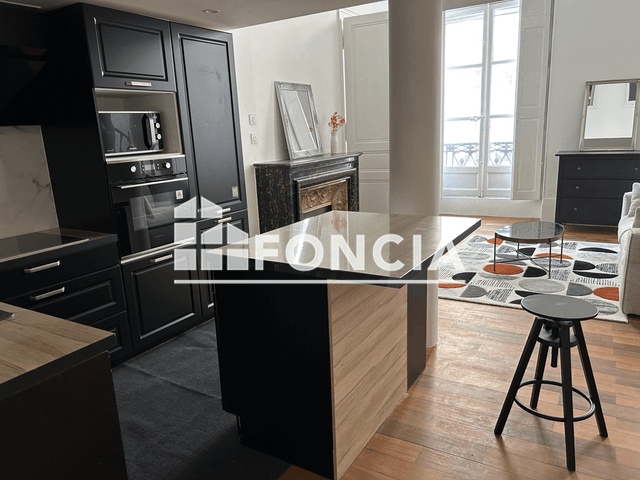 Appartement meublé 3 pièces (89.84 m²) à louer - Grenoble (38000)