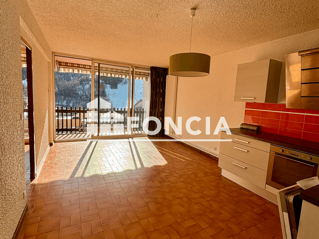 Appartement meublé 2 pièces (50.75 m²) à louer - Saint Chaffrey (05330)
