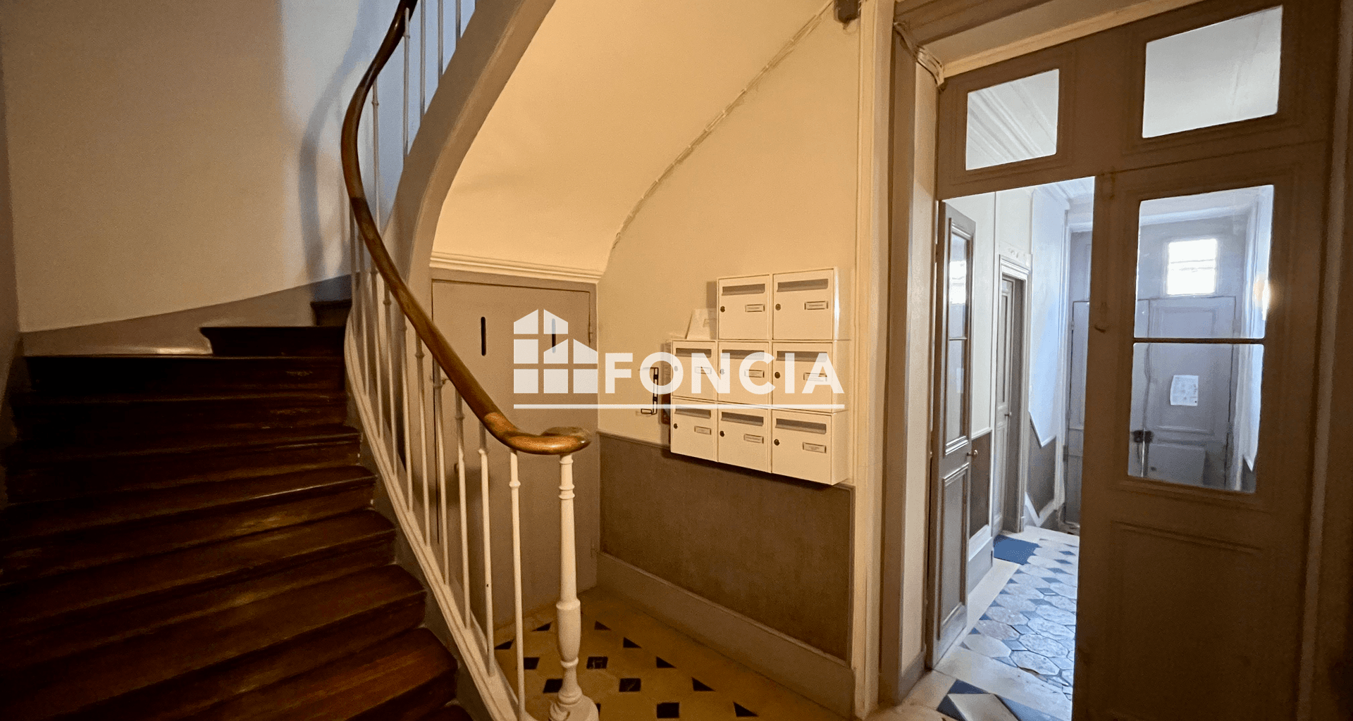 Studio (14.29 m²) à louer - Versailles (78000)