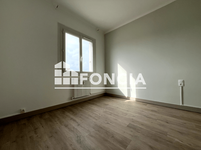 Appartement 4 pièces (95 m²) à vendre - Nîmes (30900)