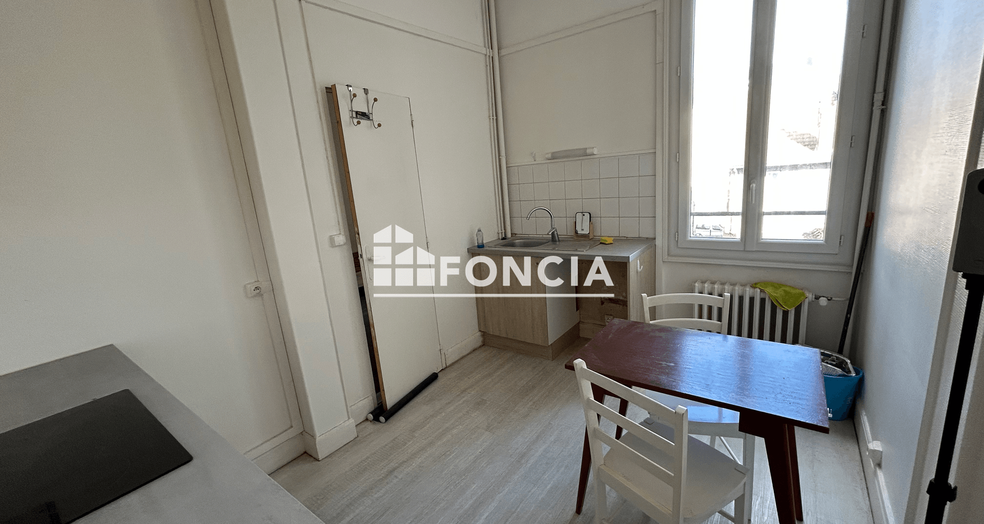 Studio meublé (26.64 m²) à louer - Montluçon (03100)