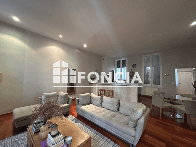 Appartement meublé 2 pièces (76.57 m²) à louer - Aix En Provence (13100)