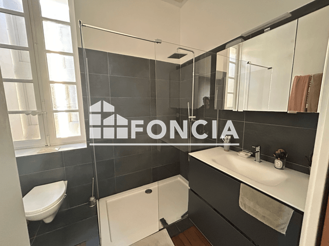 Appartement meublé 2 pièces (76.57 m²) à louer - Aix En Provence (13100)