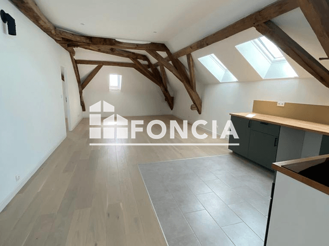 Appartement 3 pièces (88.25 m²) à louer - Collonges (01550)