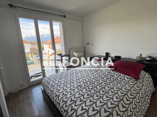 Appartement 4 pièces (118.3 m²) à louer - Eybens (38320)