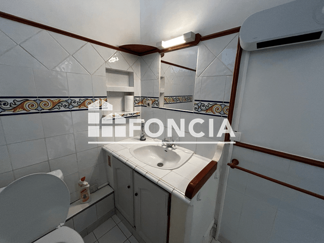 Appartement meublé 2 pièces (30 m²) à louer - Les Angles (30133)