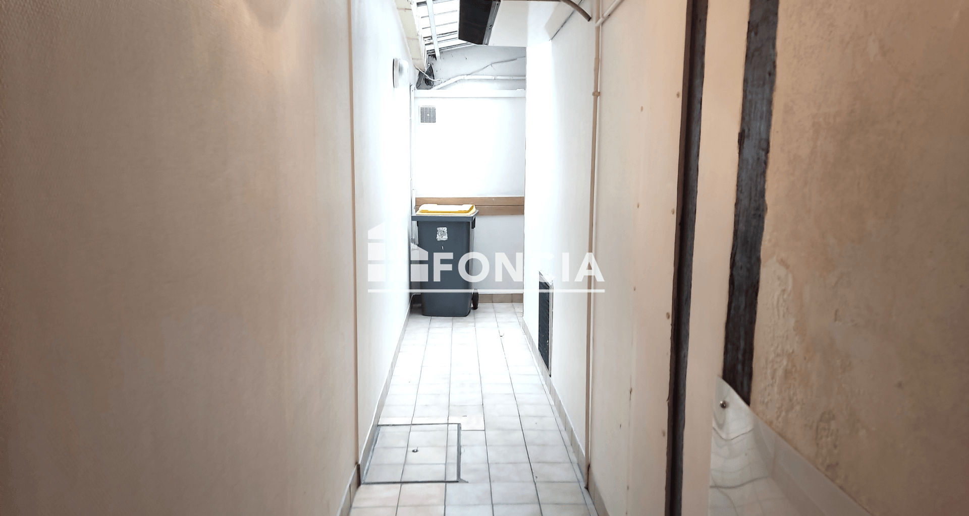 Studio meublé (15.15 m²) à louer - Fontainebleau (77300)