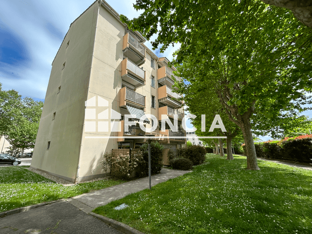 Appartement 2 pièces (55 m²) à louer - - Nimes (30000)